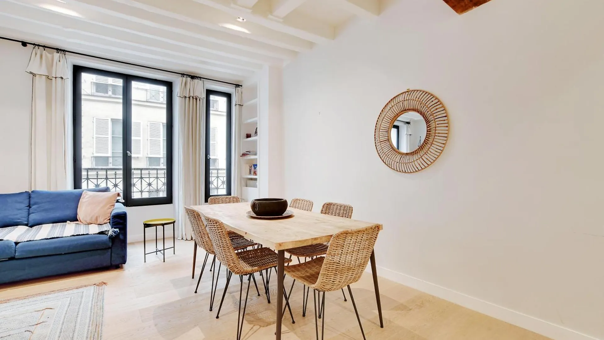 Pick A Flat'S Apartment In Palais Royal - Rue De Richelieu Paris France