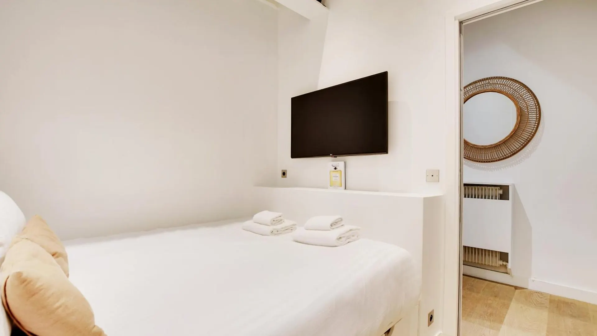 Pick A Flat'S Apartment In Palais Royal - Rue De Richelieu Paris