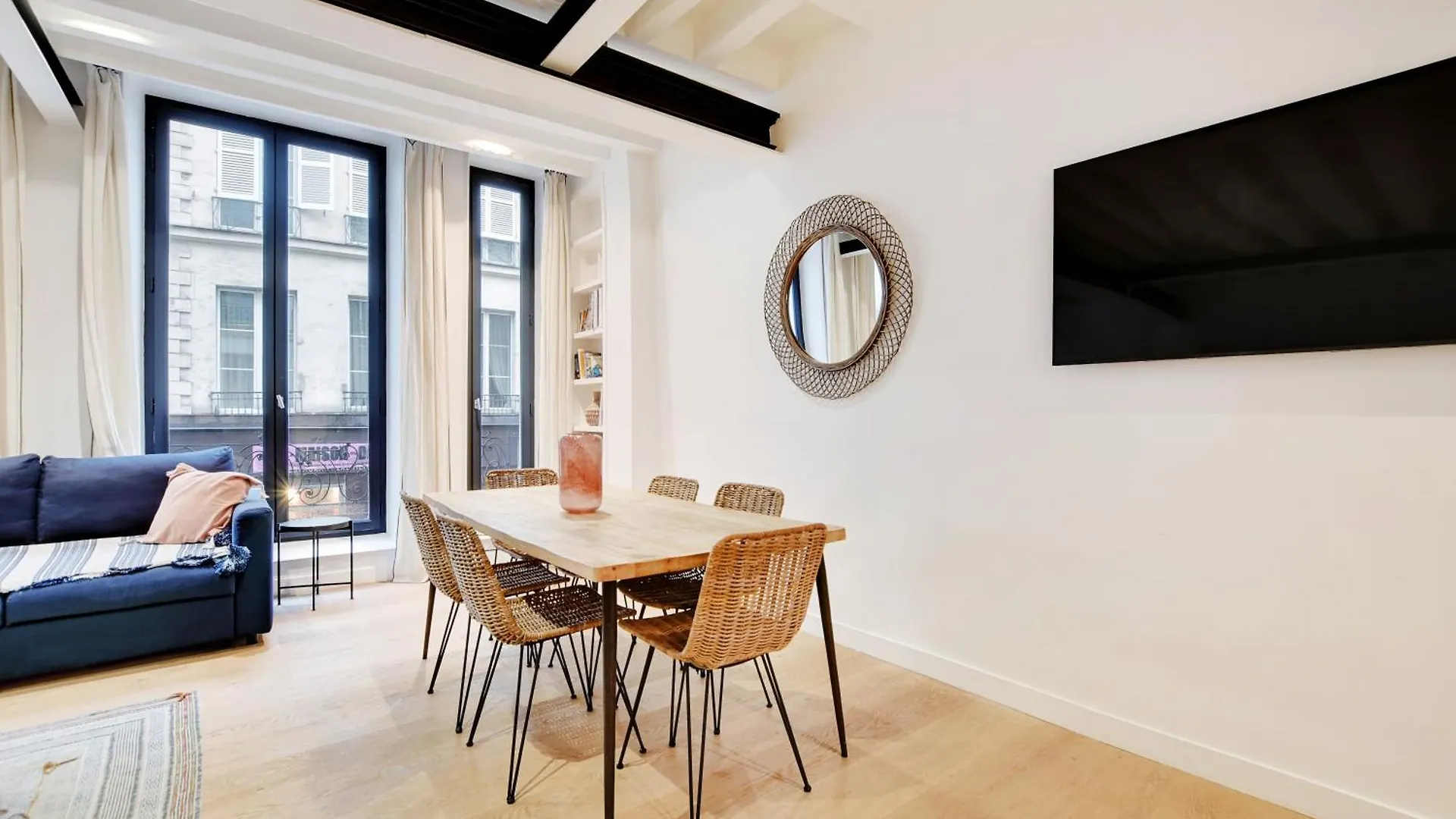 Pick A Flat'S Apartment In Palais Royal - Rue De Richelieu Paris