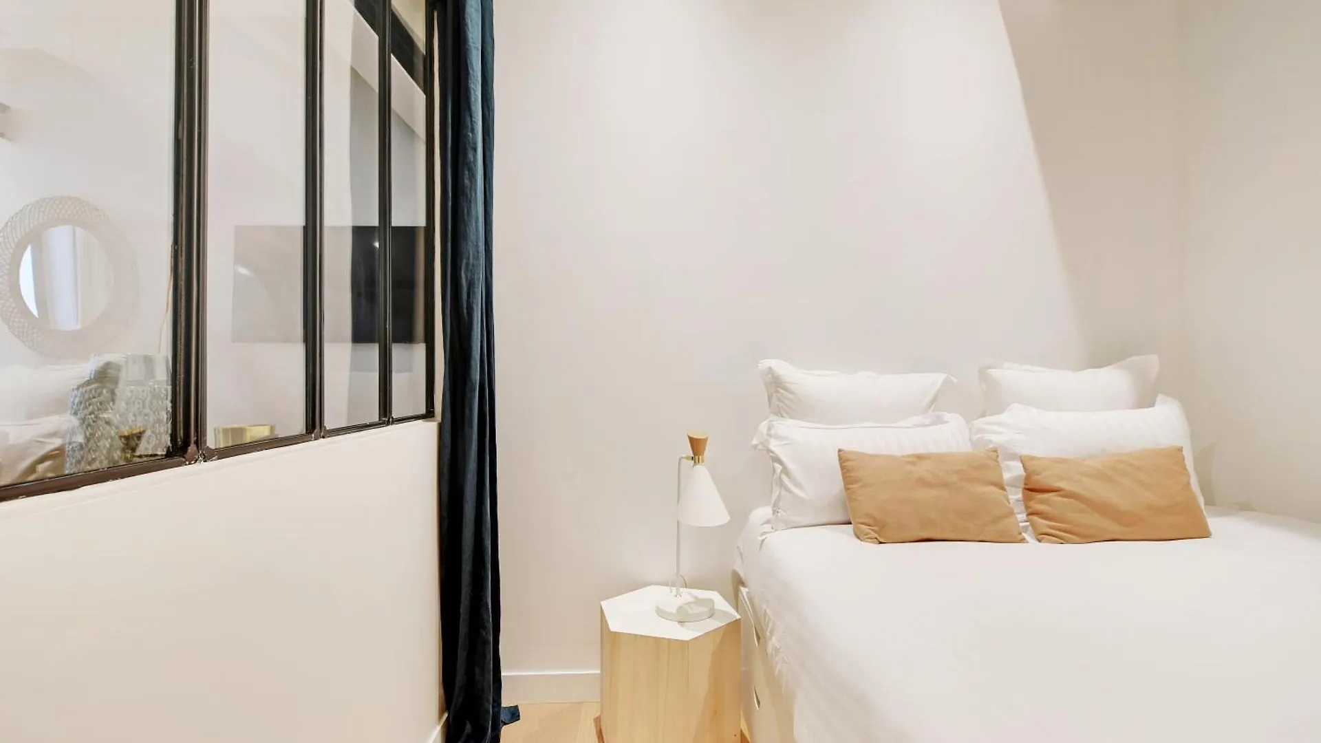 Pick A Flat'S Apartment In Palais Royal - Rue De Richelieu Paris